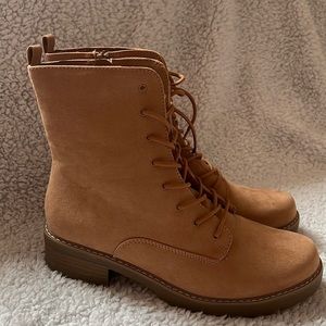 Brand New Universal Thread Tan Ophelia Hiker Suede Boots Memory Foam Size 11 NEW